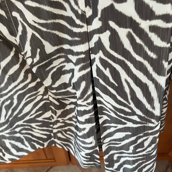 Guess zebra print mid length jacket with tie waist size L like new - Picture 7 of 8
